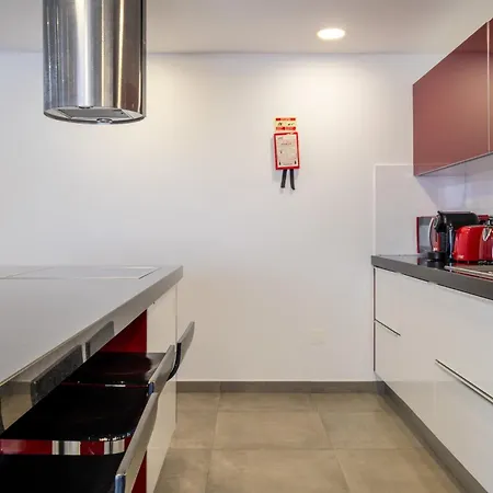 Vitamin Sea, The Sea View