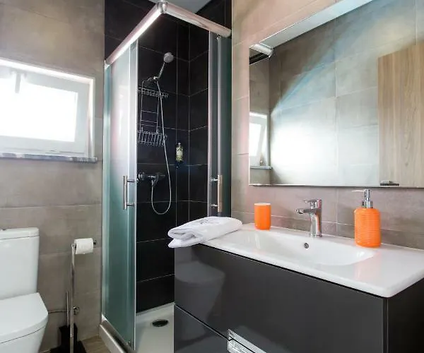 Vitamin Sea, The Sea View בליאל